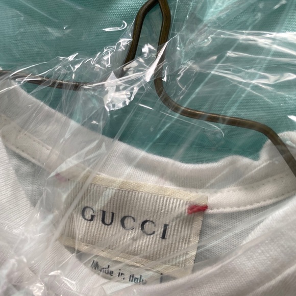 Baby T-shirt with Gucci logo - Picture 2 of 4